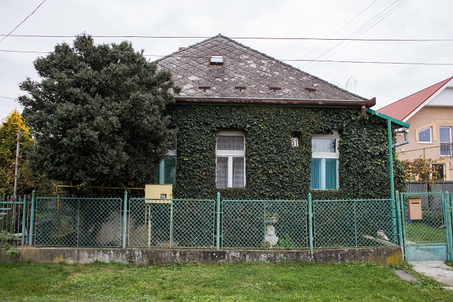 Як живе сама західна точка України